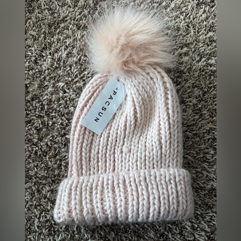 LIGHT PINK BEANIE